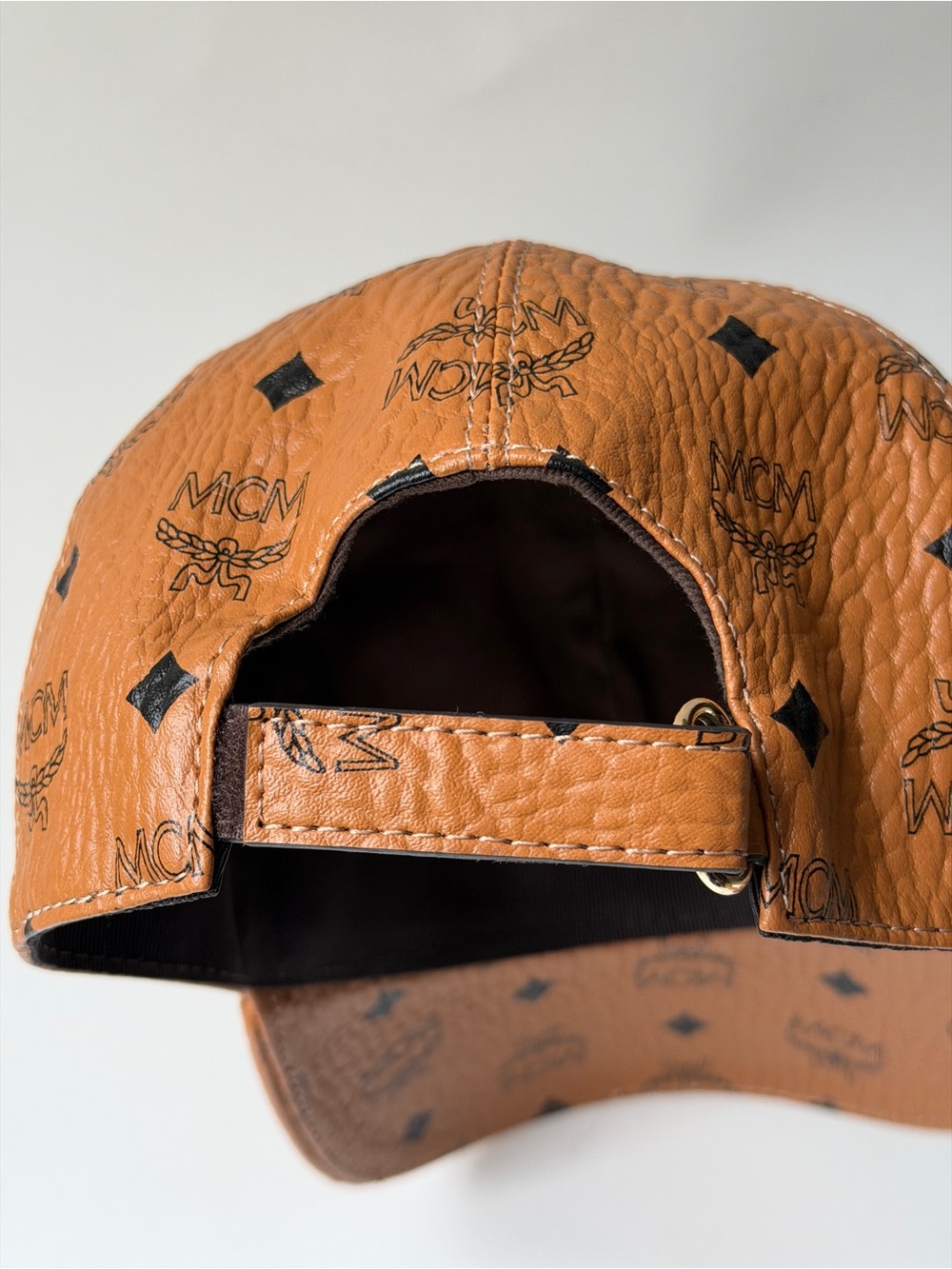 MCM Brown Monogram Leather Cap Genuine Leather Made in Italy - Picture 5 of 11